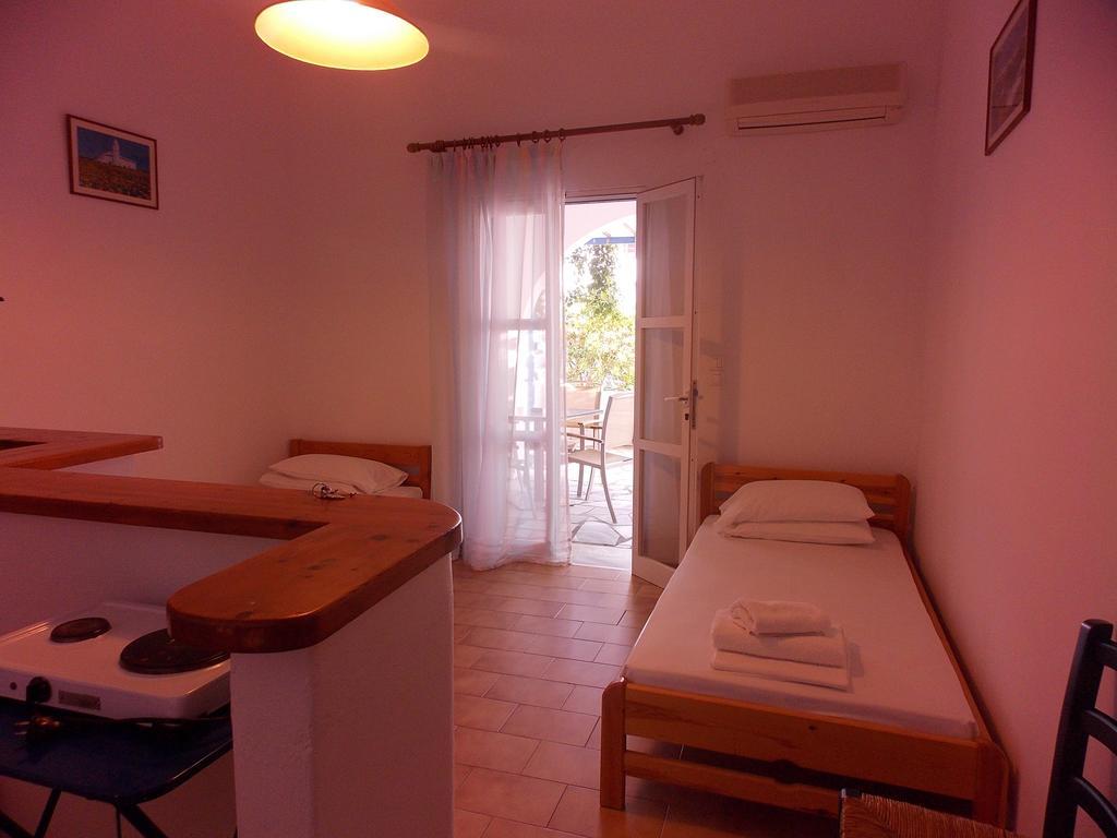Vrahos Studios Κιόνια Δωμάτιο φωτογραφία